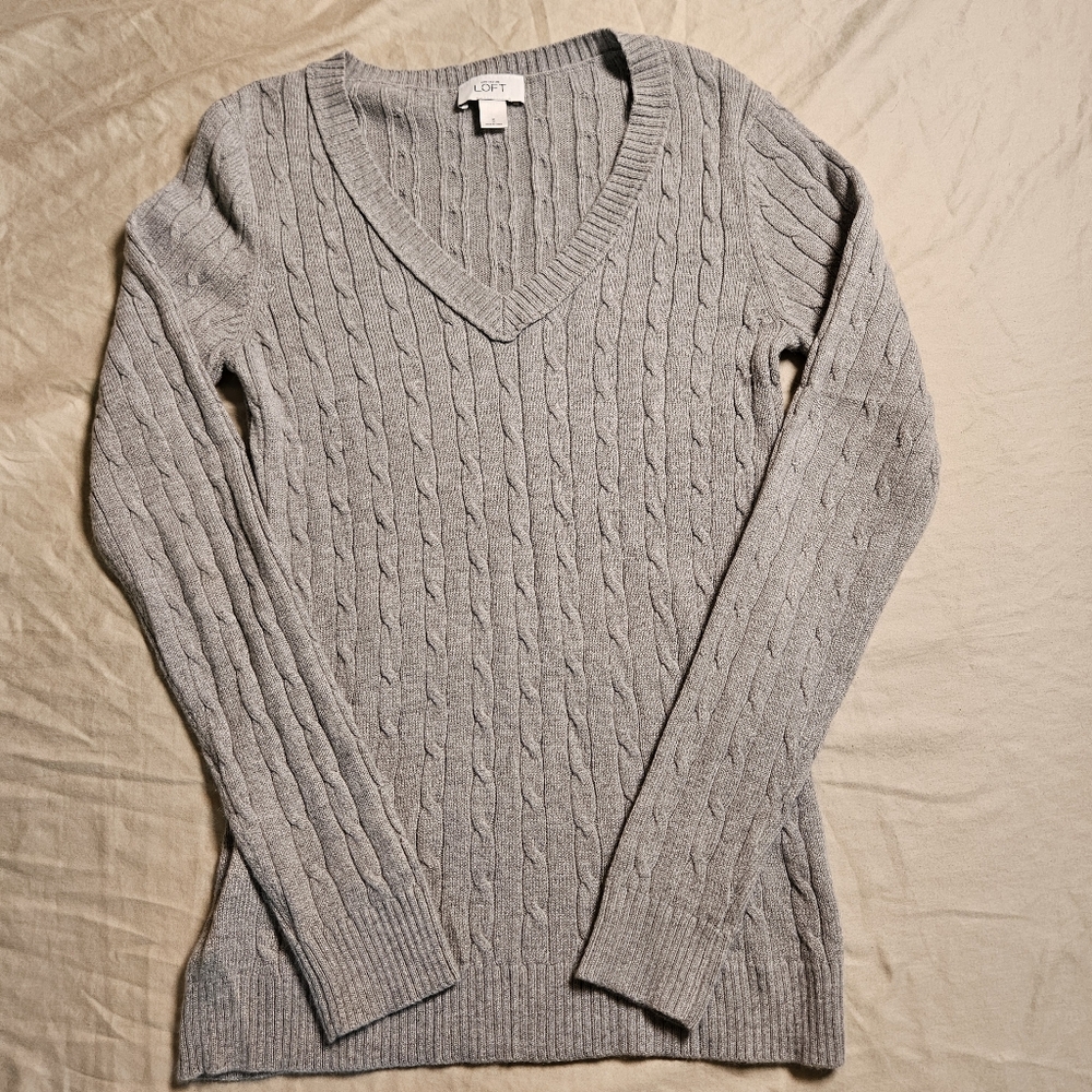 LOFT Gray Rabbit Hair Blend Cable Knit V-Neck‎ Sweater - Small